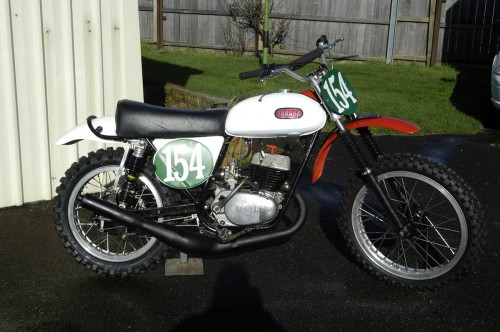 1968 Yamaha DT1 250 Modified